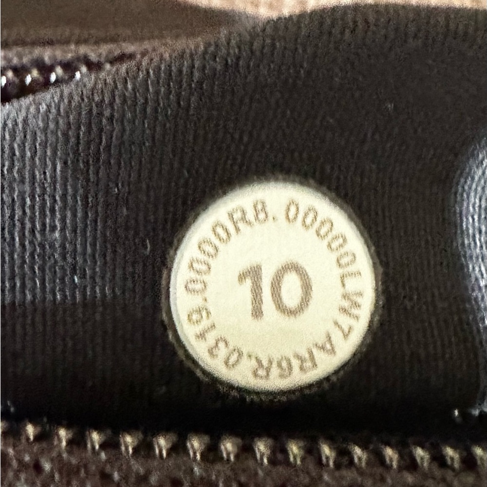 Lululemon Speed Up shorts - Picture 3 of 3